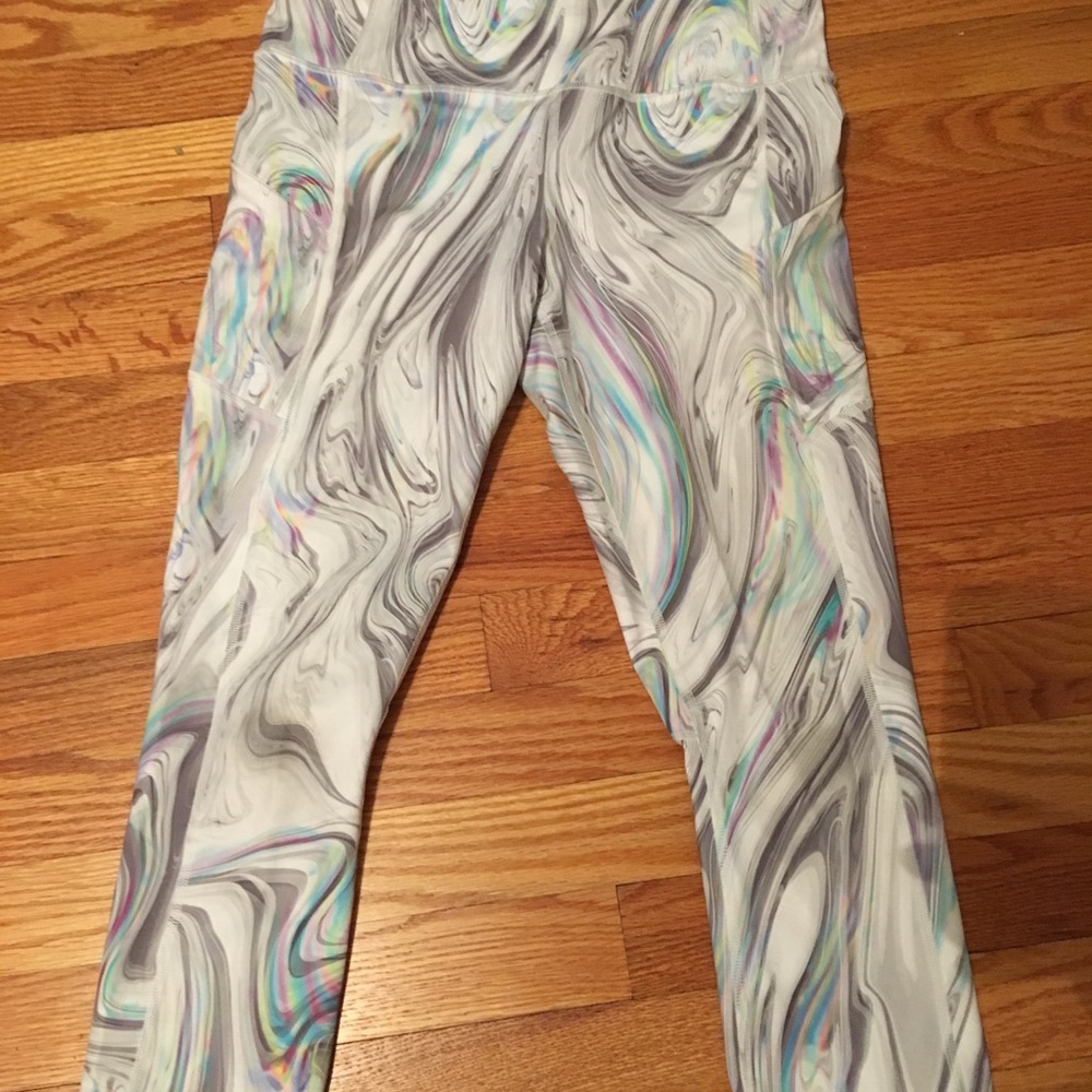 Athleta contender capris size small